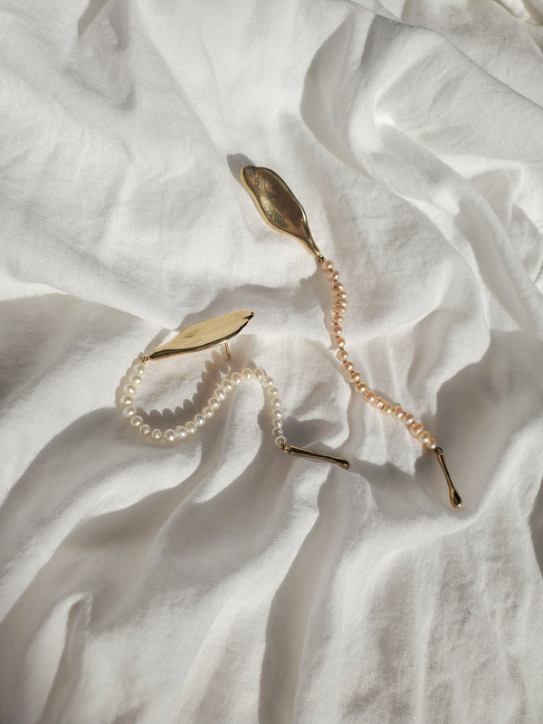 Pearl Drip - Single Earring